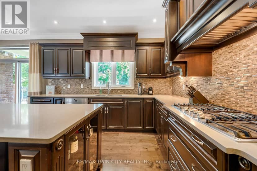 3 - 258 Edgewater Crescent — photo 8 of 40