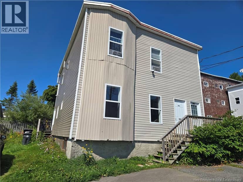 281-283 Wentworth Street — photo 2 of 13