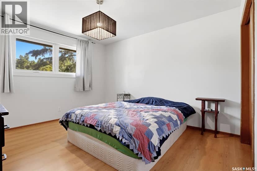 3210 Parliament AVENUE — photo 14 of 40