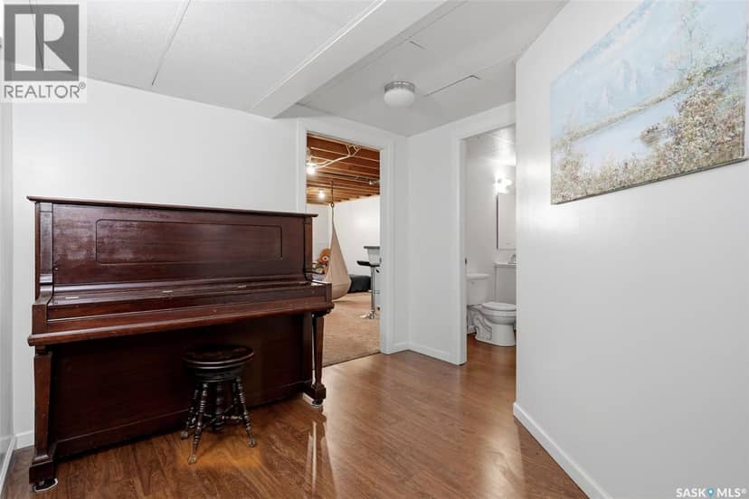 3210 Parliament AVENUE — photo 28 of 40