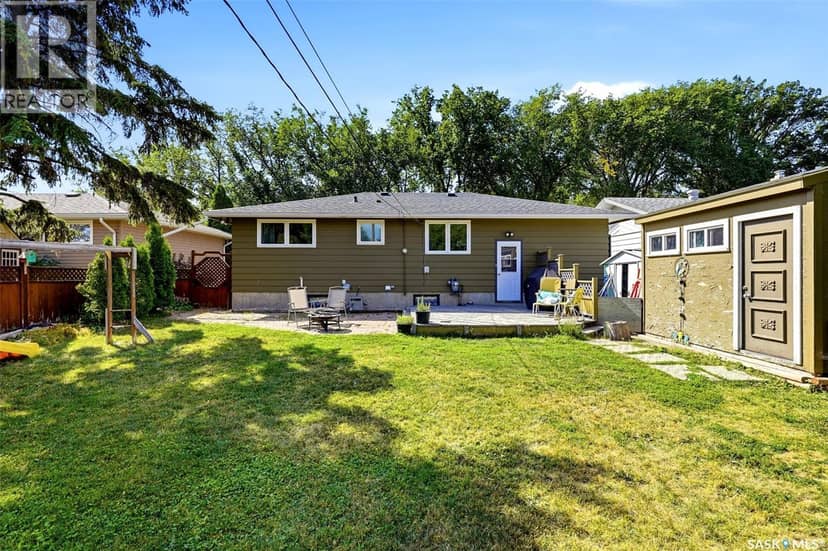 3210 Parliament AVENUE — photo 37 of 40