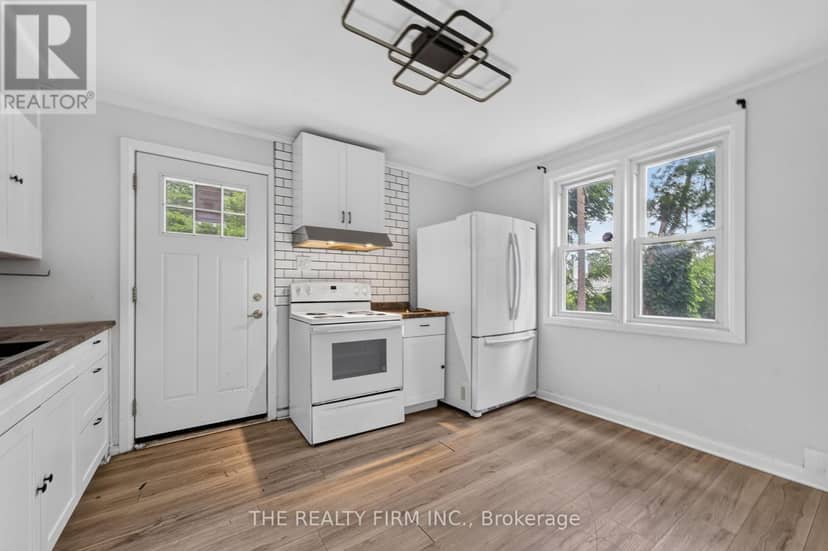 24 Fairview Court, London South, photo 5