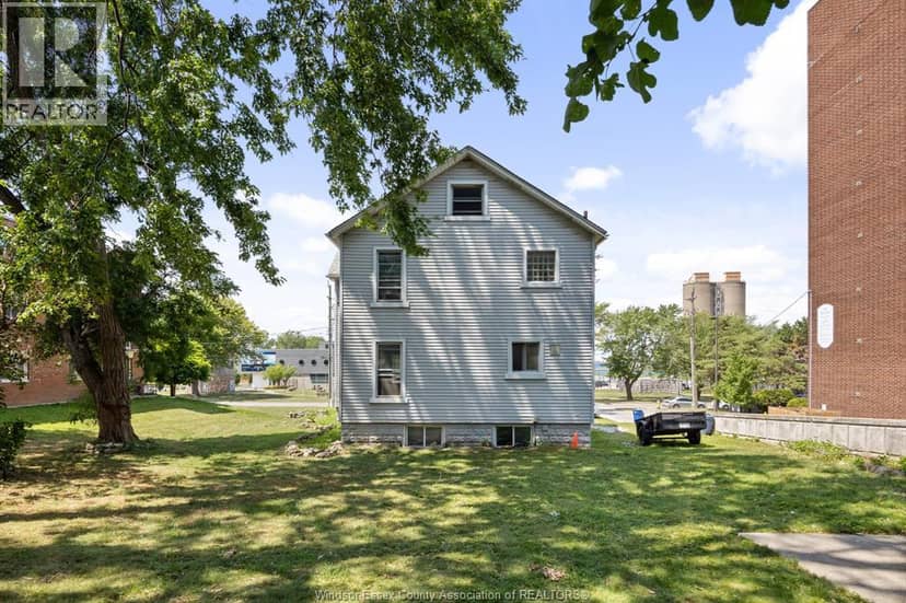 3177 Russell — photo 29 of 31