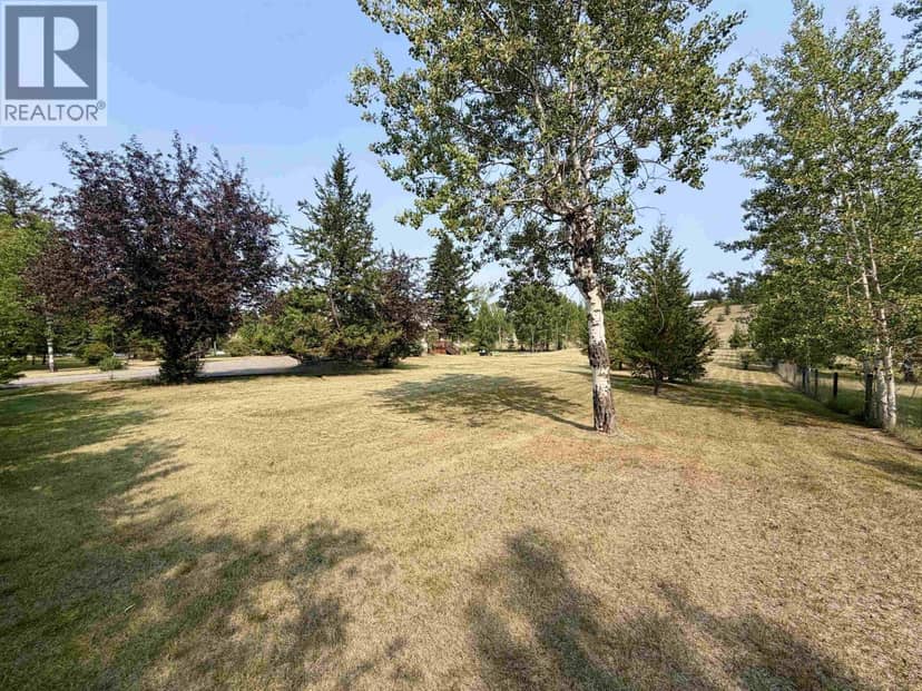 5581 LAKESIDE COURT, 103 Mile House, photo 7
