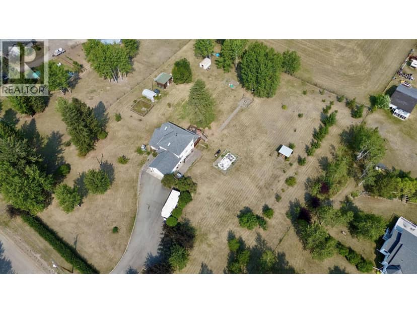 5581 LAKESIDE COURT, 103 Mile House, photo 5