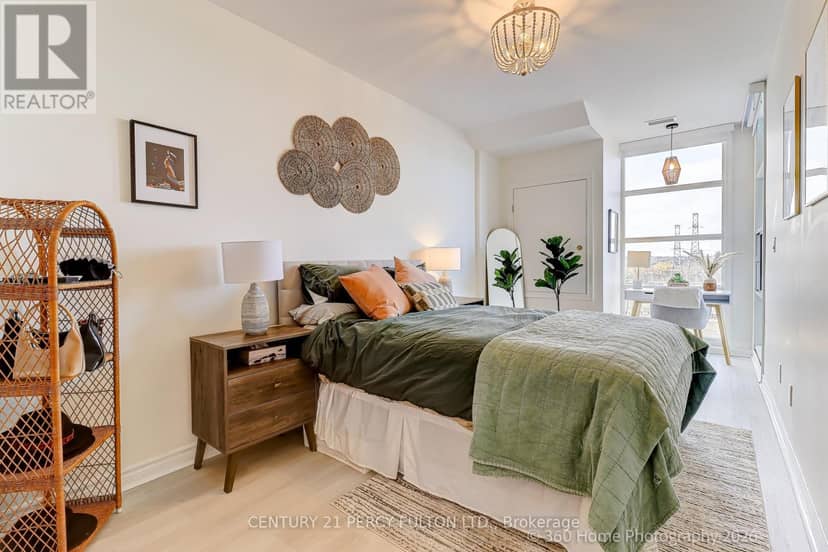 604 - 1 Leaside Park Drive — photo 15 of 30