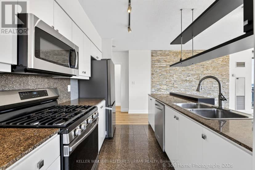 1503 - 5 Mariner Terrace — photo 29 of 40