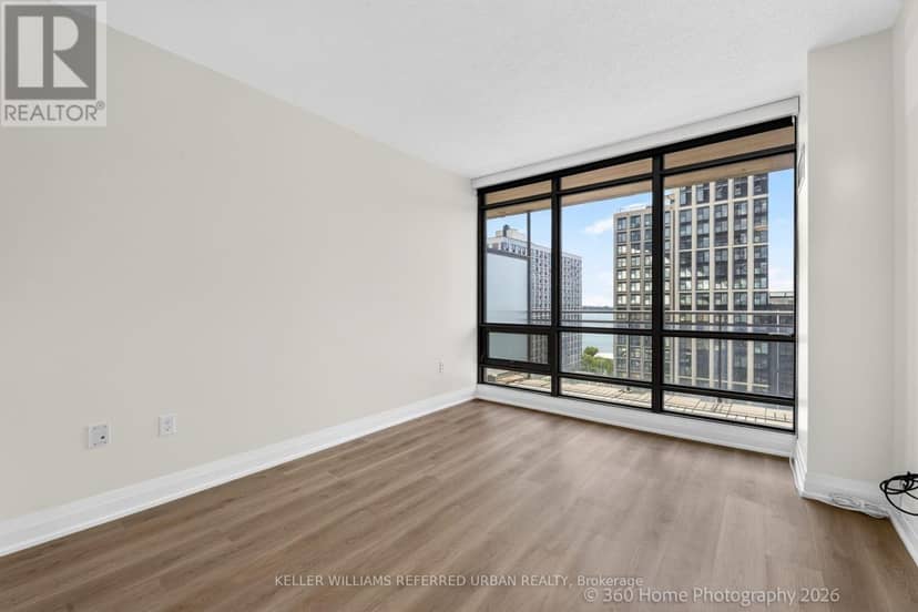 1503 - 5 Mariner Terrace — photo 31 of 40