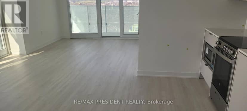 5310 - 3883 Quartz Road E — photo 4 of 7
