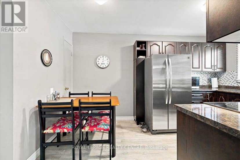 2564 Mainroyal Street — photo 12 of 40