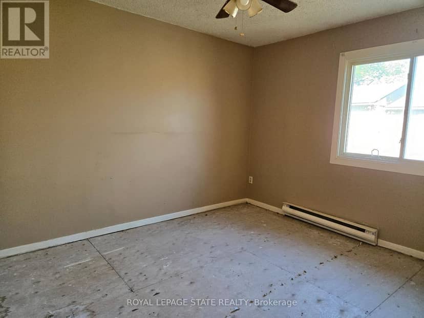 2 - 95 Fonthill Road — photo 9 of 16