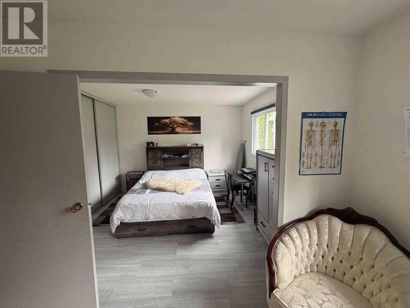 14 Albert ST — photo 14 of 33