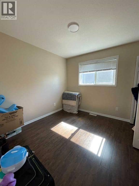 10409 106 Street, High Level, photo 8