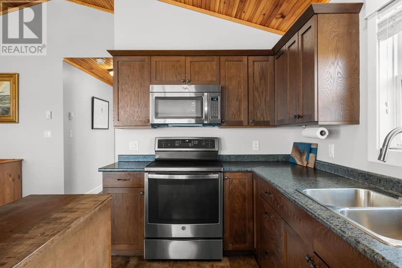 182 Sheep Pond Road — photo 17 of 40