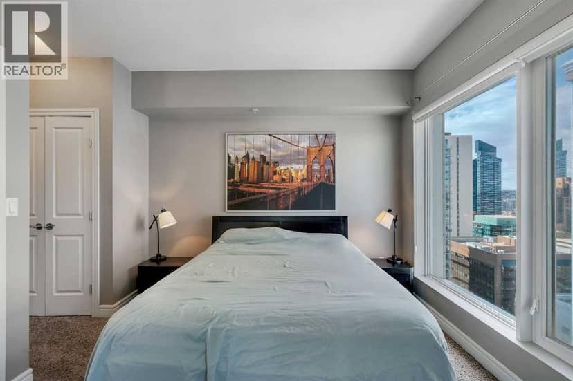 2402, 910 5 Avenue SW — photo 15 of 40