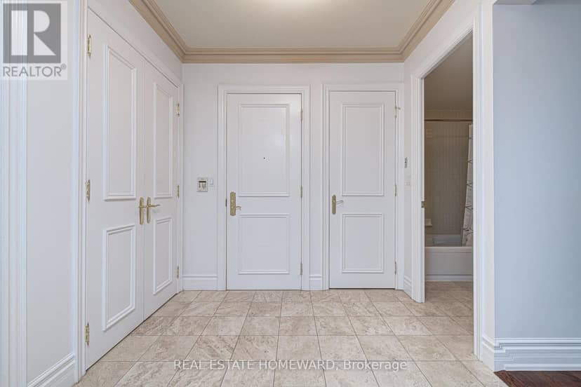 206 - 10 Old York Mills Road, Toronto, photo 2