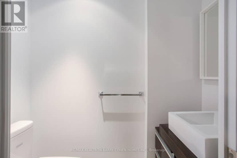 616 - 676 Sheppard Avenue E — photo 19 of 24