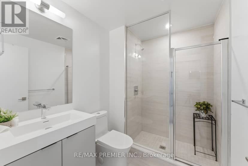 1512 - 10 Abeja Street — photo 15 of 36