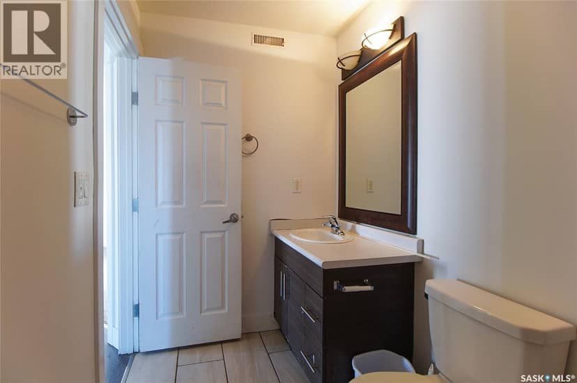 1400 Rothwell Street — photo 33 of 40