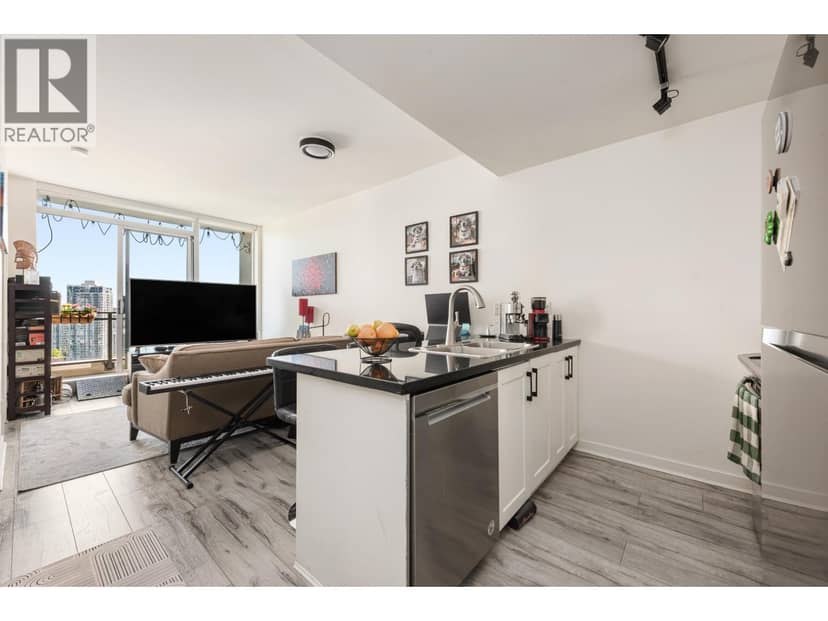 PH10 1082 SEYMOUR STREET, Vancouver, photo 3