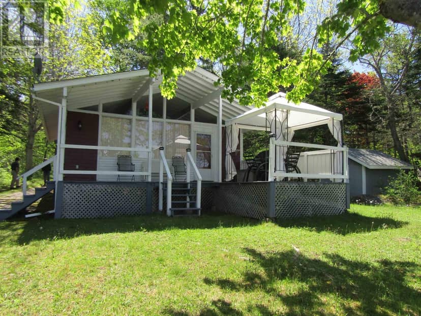 70 Sefferns Lake Drive — photo 5 of 27