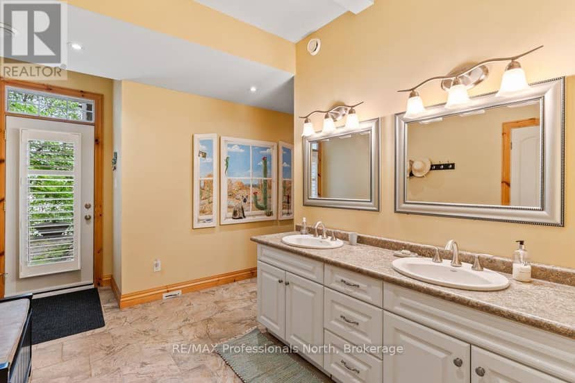 1041 Kingfisher Lane — photo 28 of 40