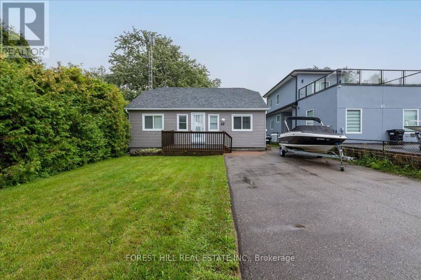 43 Lake Avenue — photo 3 of 32