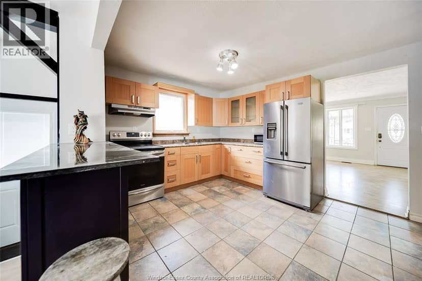 1650 Glendale — photo 21 of 40