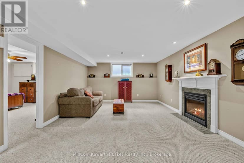 1069 Silverdale Road — photo 24 of 40