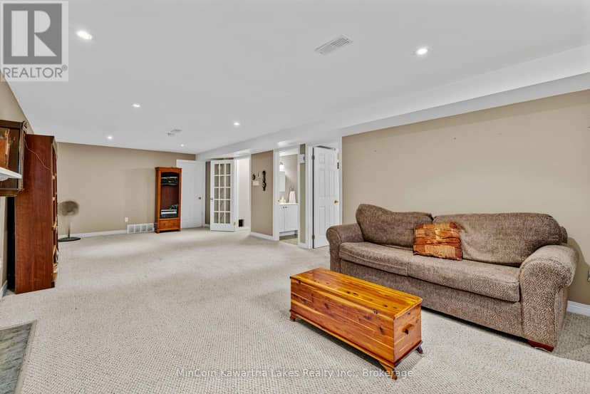 1069 Silverdale Road — photo 32 of 40