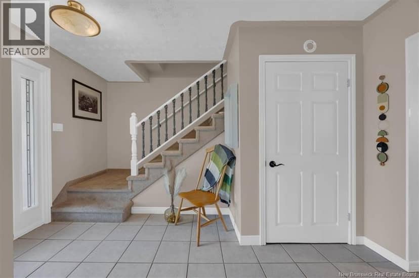 16 Braun Crescent — photo 7 of 40
