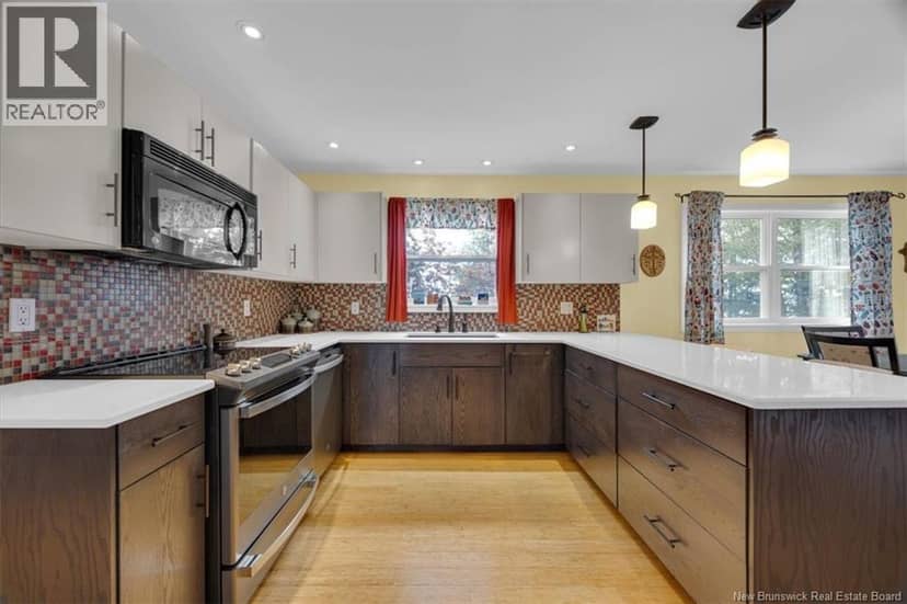 16 Braun Crescent — photo 16 of 40