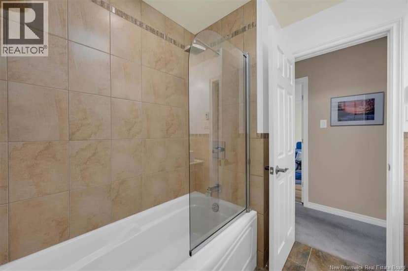 16 Braun Crescent — photo 32 of 40