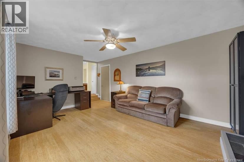 16 Braun Crescent — photo 20 of 40