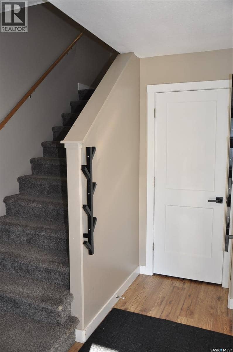 2261 Mcara STREET — photo 3 of 37