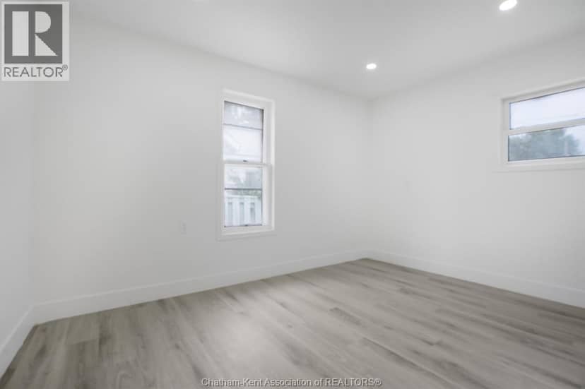 320 Lafontaine STREET — photo 29 of 40