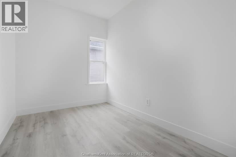 320 Lafontaine STREET — photo 32 of 40
