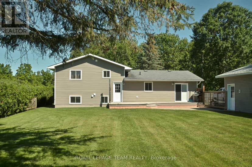 12078 Lakeshore Drive E — photo 32 of 39