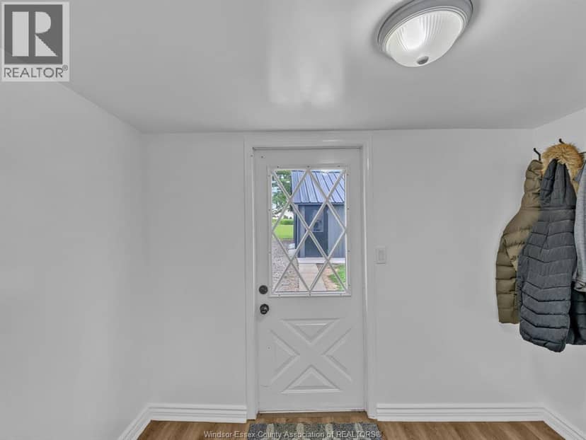 830 Mersea Road 10 — photo 13 of 40
