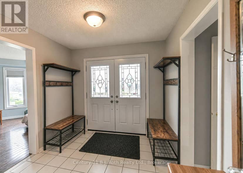 16 Frontier Avenue — photo 10 of 40