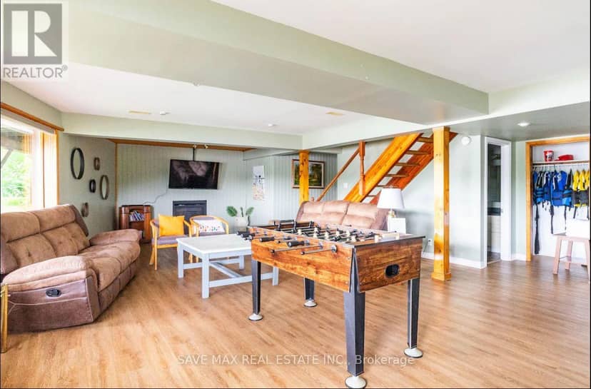 42 Todholm Drive Todholm Drive — photo 12 of 40