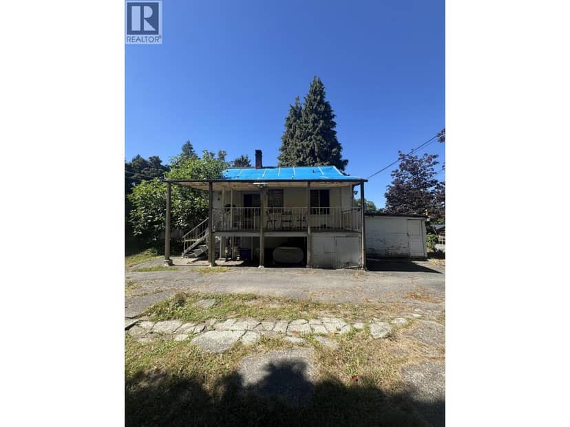4910 WILLINGDON AVENUE, Burnaby, photo 2