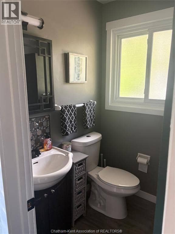 46 Ottawa Drive — photo 24 of 27