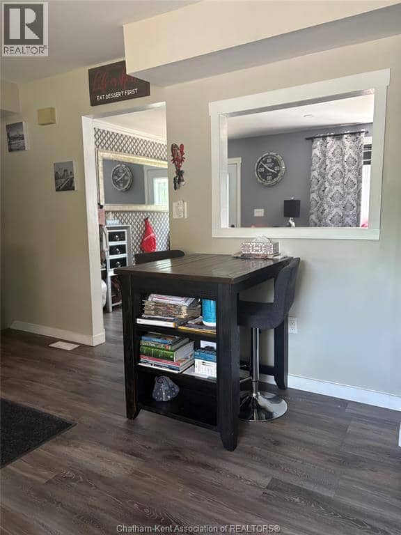 46 Ottawa Drive — photo 4 of 27