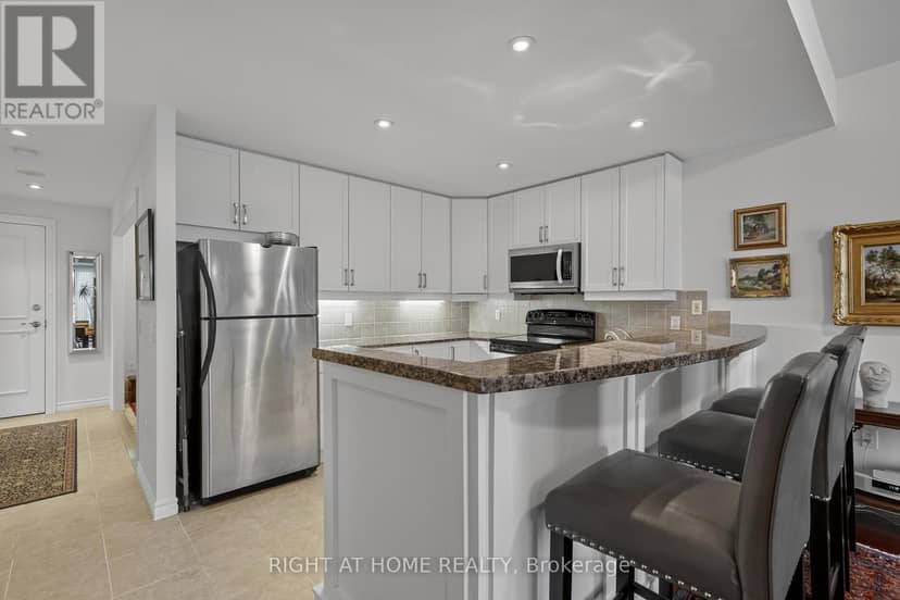 409 - 6 Toronto Street — photo 12 of 28