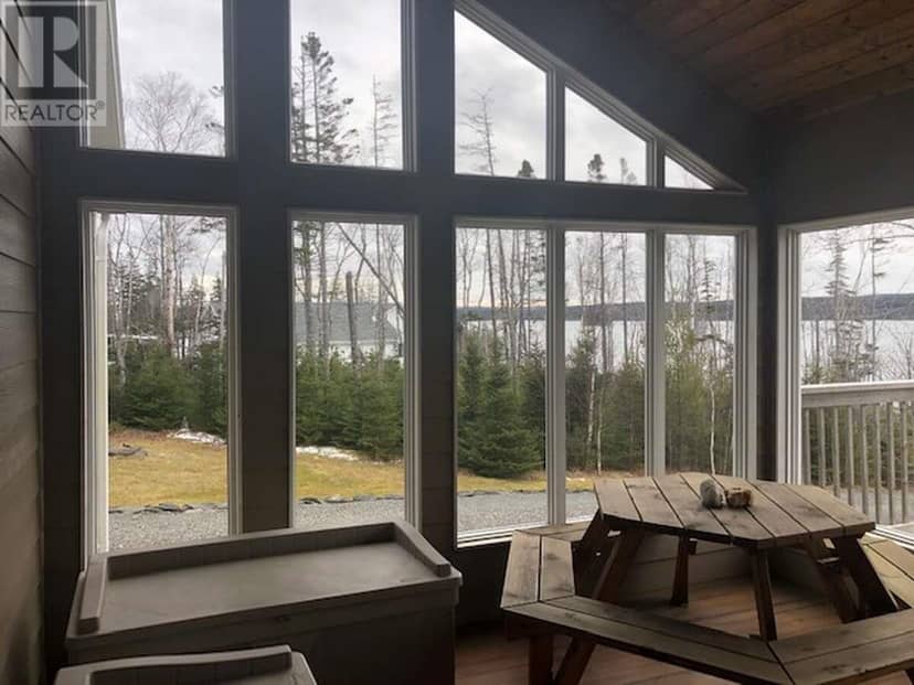 476 Maple Drive — photo 8 of 40