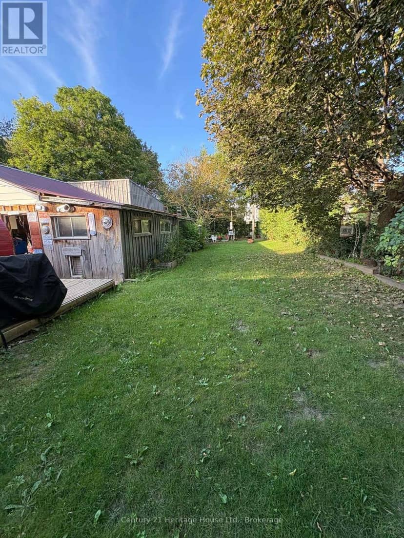 370 Foster Street — photo 15 of 22