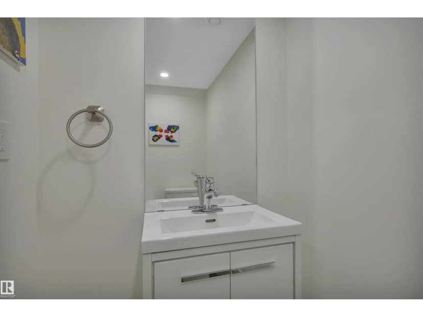 #4 9250 156 AV NW — photo 39 of 40