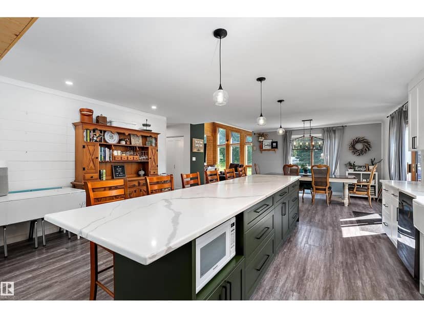 801 Highland RD — photo 15 of 40