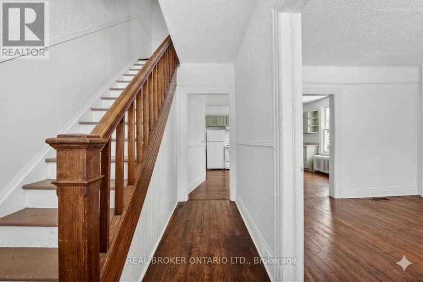 53-55 Wellington Street — photo 3 of 40